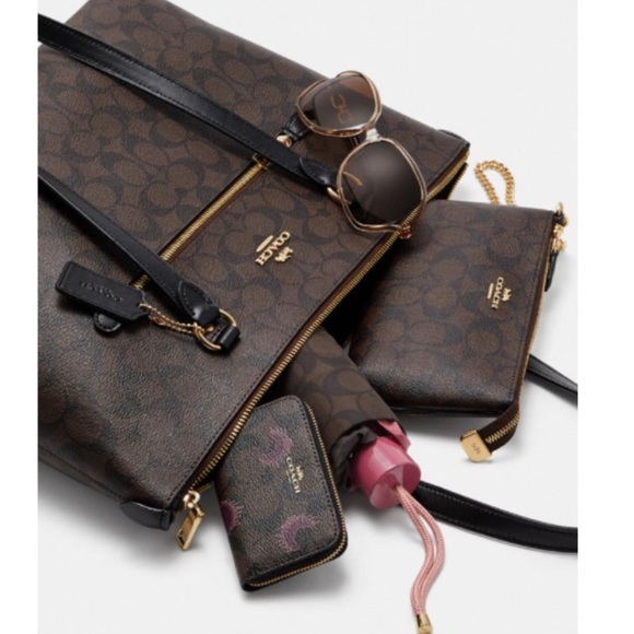 NWT Coach Brown Gallery Tote In Signature Canvas - Picture 5 of 13